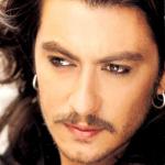 artist image 10. Barış Akarsu Bir Sevmek Bin Defa Ölmek Demekmiş (Acoustic Master) Ayrılık Zamansız Gelir