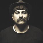 artist image Payam Turk Üzü Qaralar ( https://vk.com/azeri_rep ) Üzü Qaralar - Single